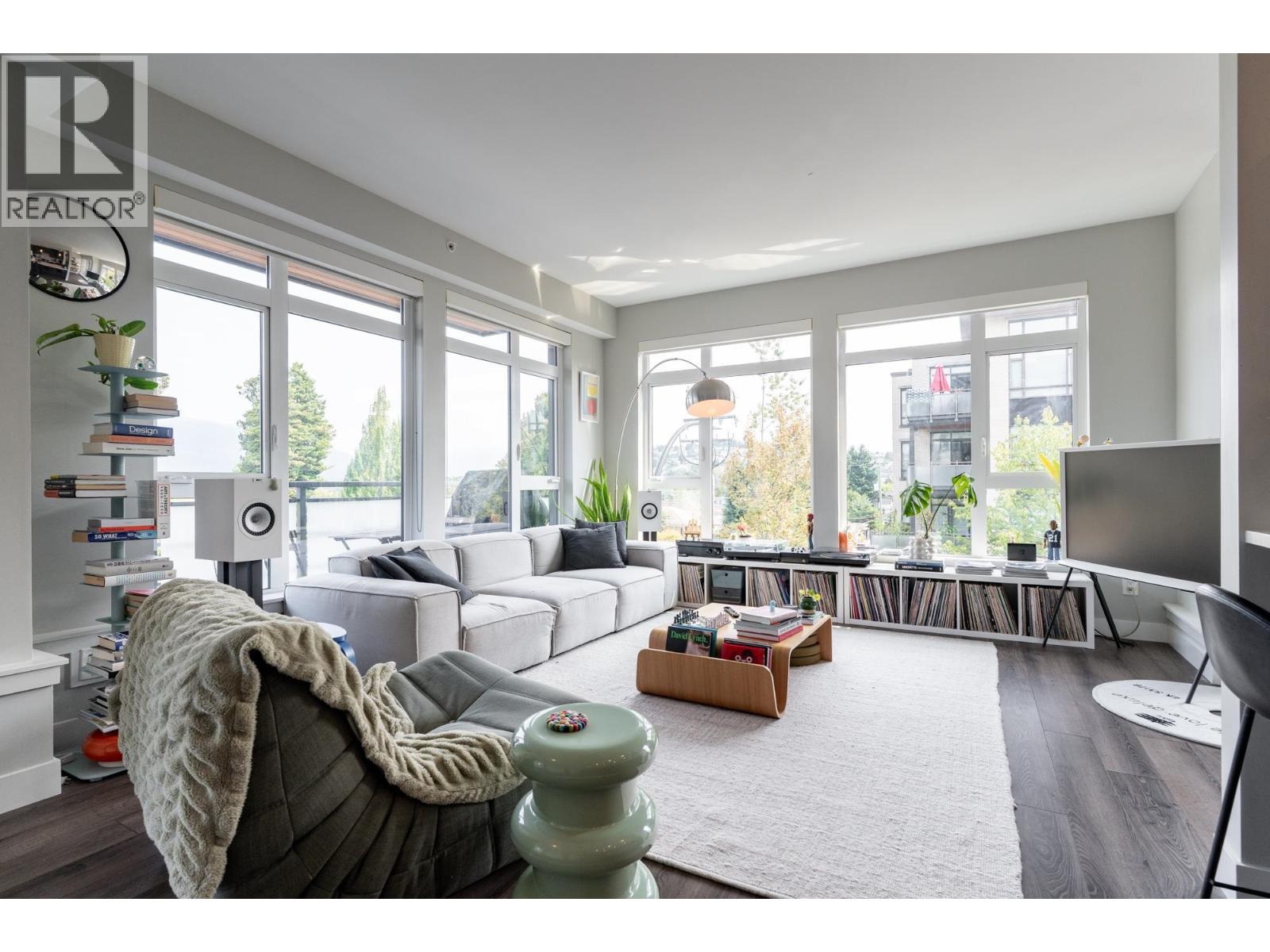 301 4289 Hastings Street, Burnaby, British Columbia  V5C 0K9 - Photo 8 - R3156336