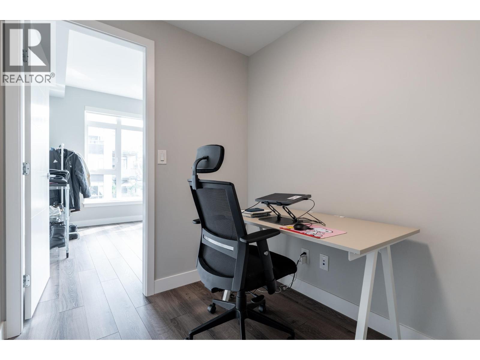 301 4289 Hastings Street, Burnaby, British Columbia  V5C 0K9 - Photo 13 - R3156336