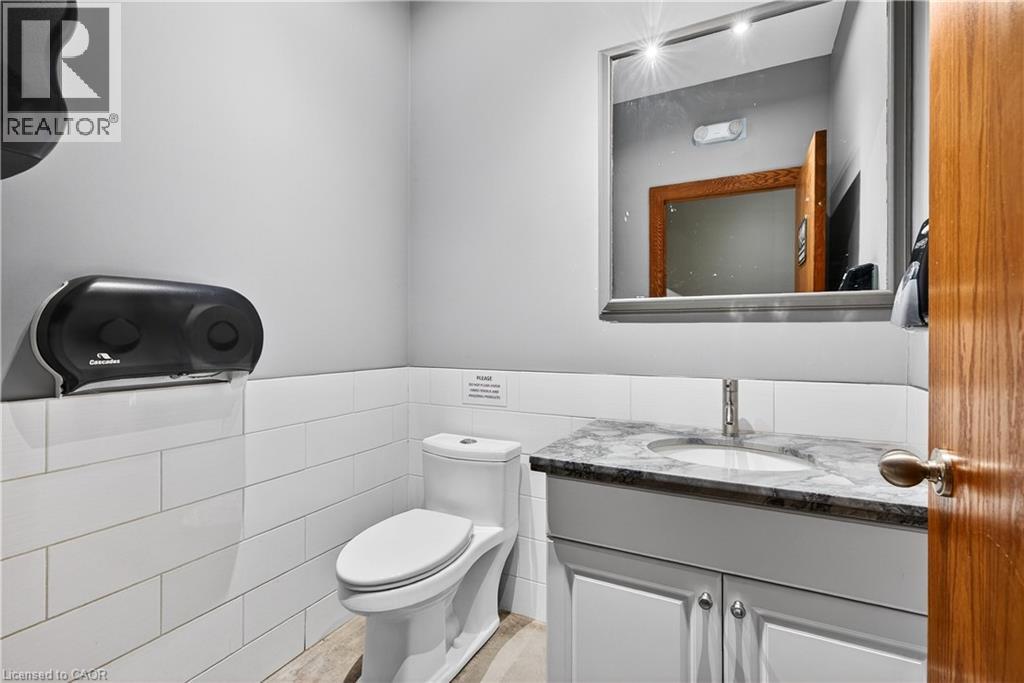 435 York Boulevard Unit# Upper Floor Units, Hamilton, Ontario  L8R 3K3 - Photo 30 - 40856688