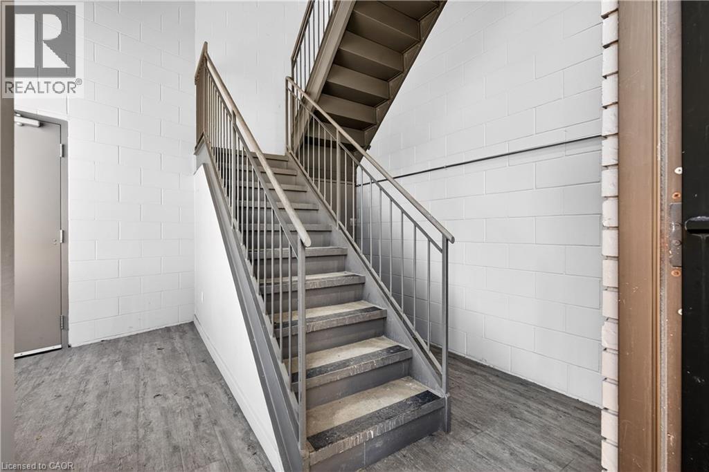 435 York Boulevard Unit# Upper Floor Units, Hamilton, Ontario  L8R 3K3 - Photo 3 - 40856688