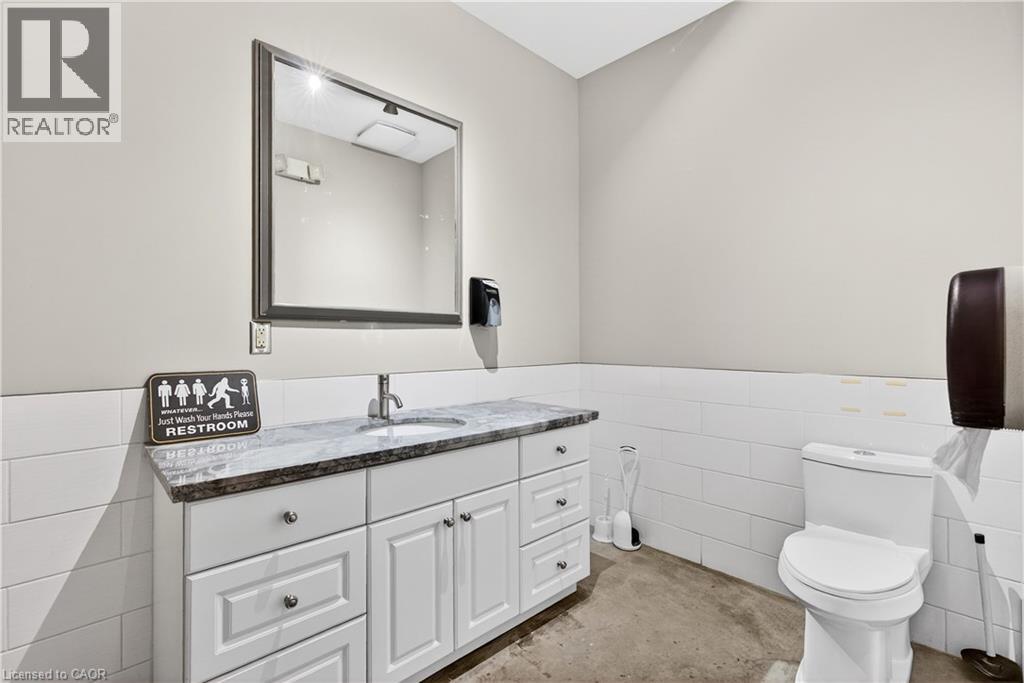 435 York Boulevard Unit# Upper Floor Units, Hamilton, Ontario  L8R 3K3 - Photo 31 - 40856688