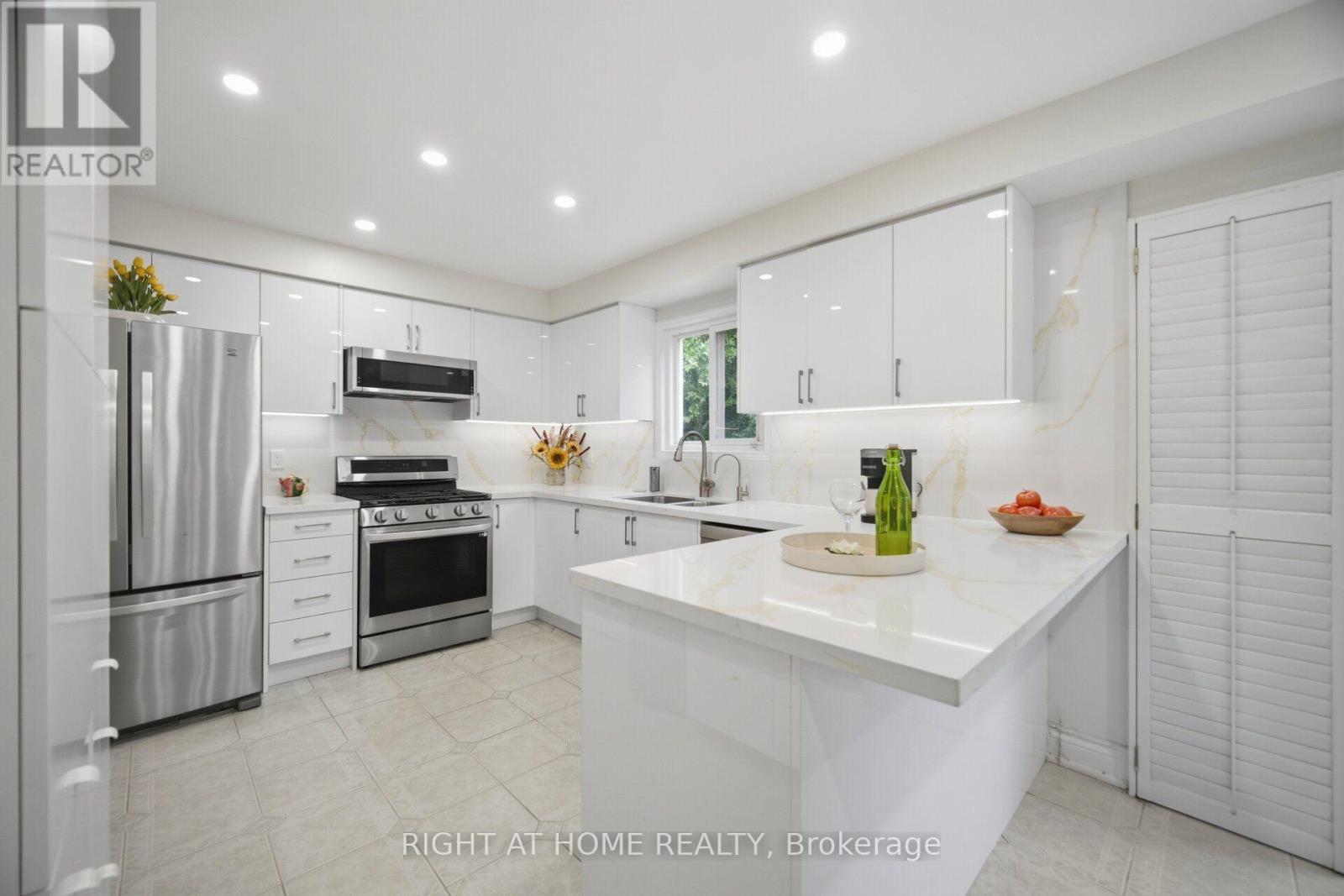 6379 Alderwood Trail, Mississauga, Ontario  L5N 6W9 - Photo 16 - W13687112