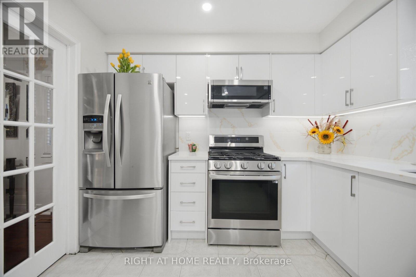 6379 Alderwood Trail, Mississauga, Ontario  L5N 6W9 - Photo 18 - W13687112