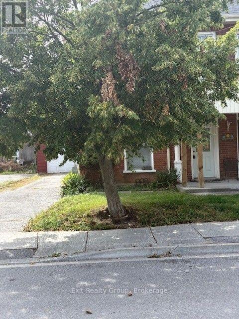 92 Cedar Street, Belleville, Ontario  K8P 3M4 - Photo 1 - X13688258