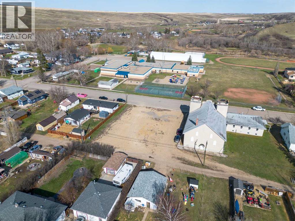 214 Bruce Avenue, Carbon, Alberta  T0M 0L0 - Photo 10 - A2270650