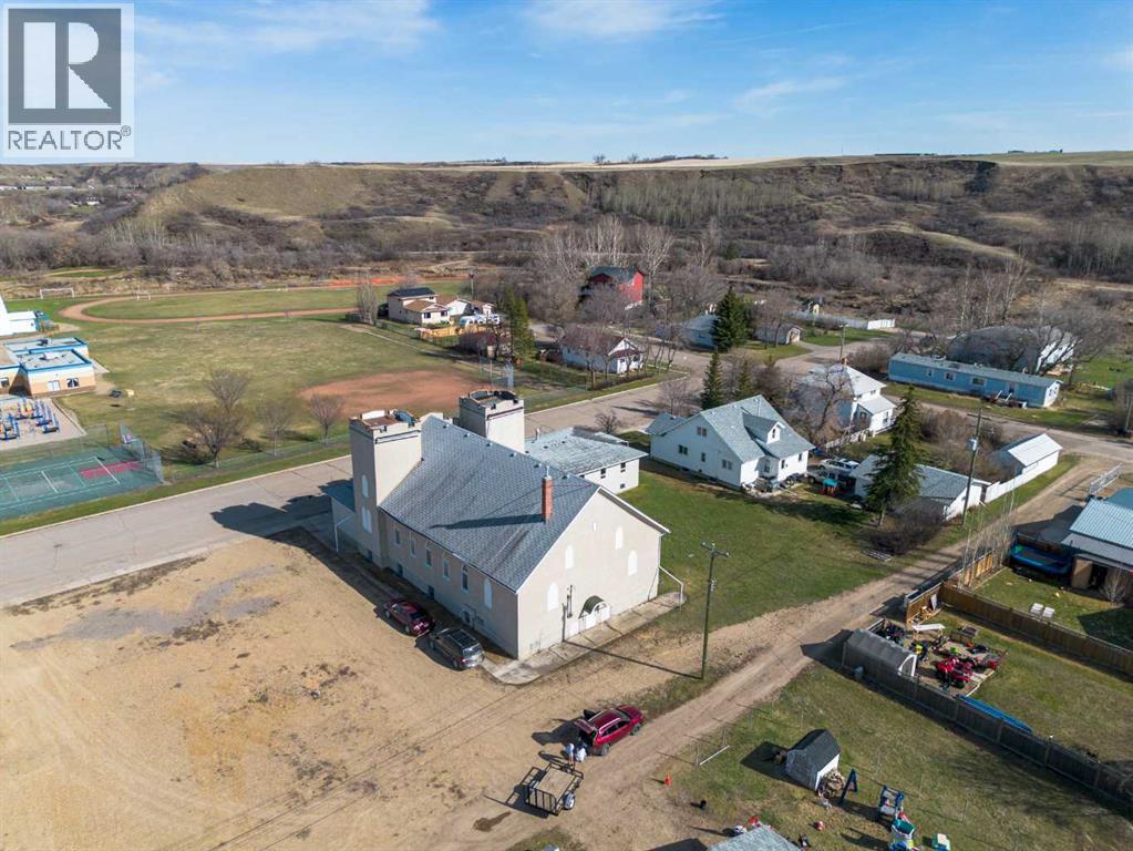 214 Bruce Avenue, Carbon, Alberta  T0M 0L0 - Photo 4 - A2270650