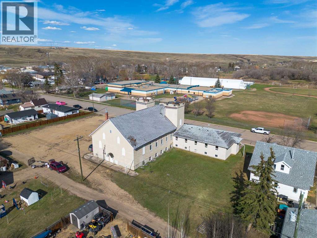 214 Bruce Avenue, Carbon, Alberta  T0M 0L0 - Photo 3 - A2270650