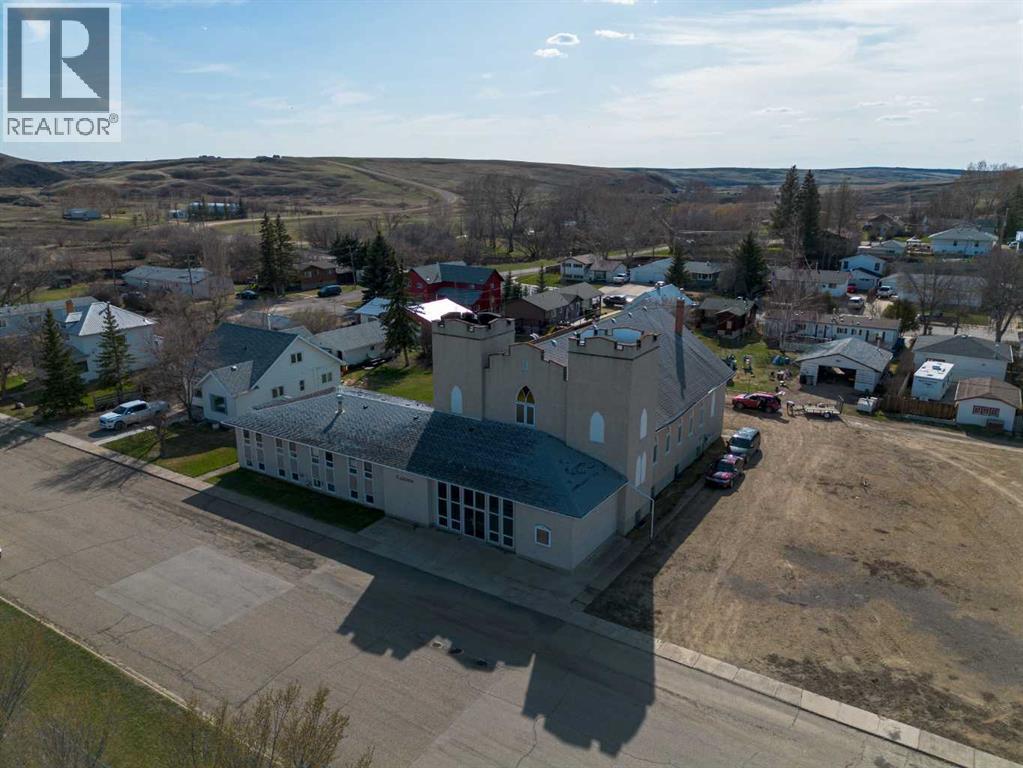 214 Bruce Avenue, Carbon, Alberta  T0M 0L0 - Photo 2 - A2270650