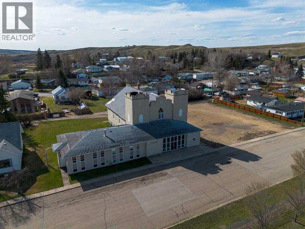 214 Bruce Avenue, Carbon, Alberta  T0M 0L0 - Photo 1 - A2270650
