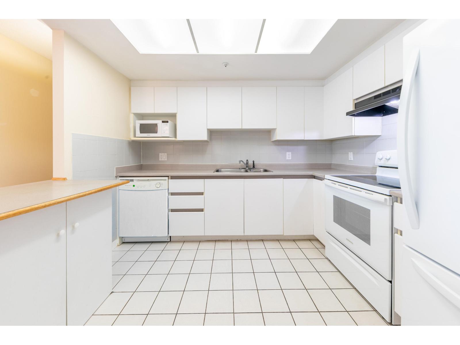 1608 13383 108 Avenue, Surrey, British Columbia V3T 5T6 - Photo 11 - R3156747