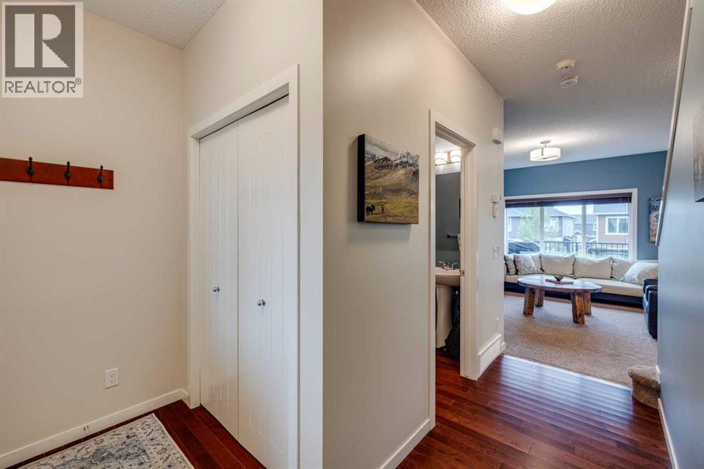 150 Fireside Bend, Cochrane, Alberta  T4C 0V7 - Photo 8 - A2331216