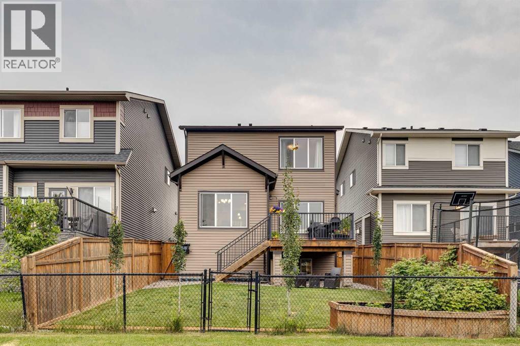 150 Fireside Bend, Cochrane, Alberta  T4C 0V7 - Photo 3 - A2331216