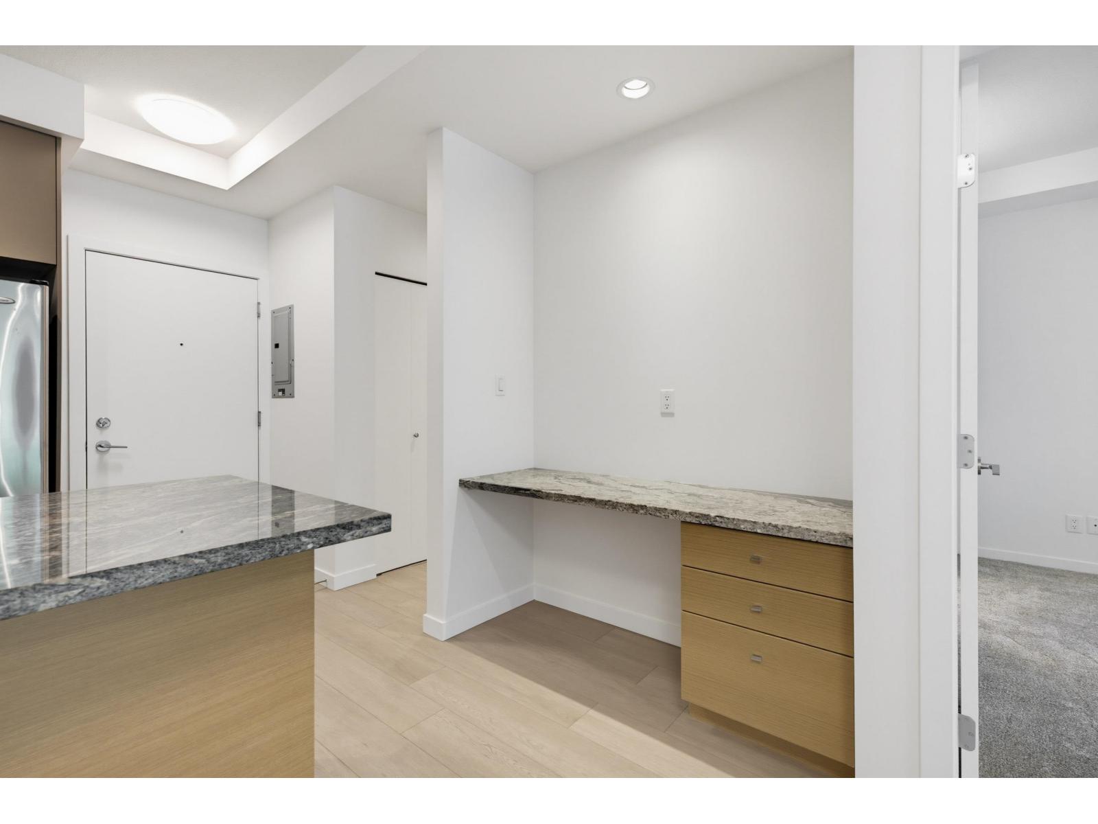 210 6420 194 Street, Surrey, British Columbia  V4N 6J7 - Photo 18 - R3156762