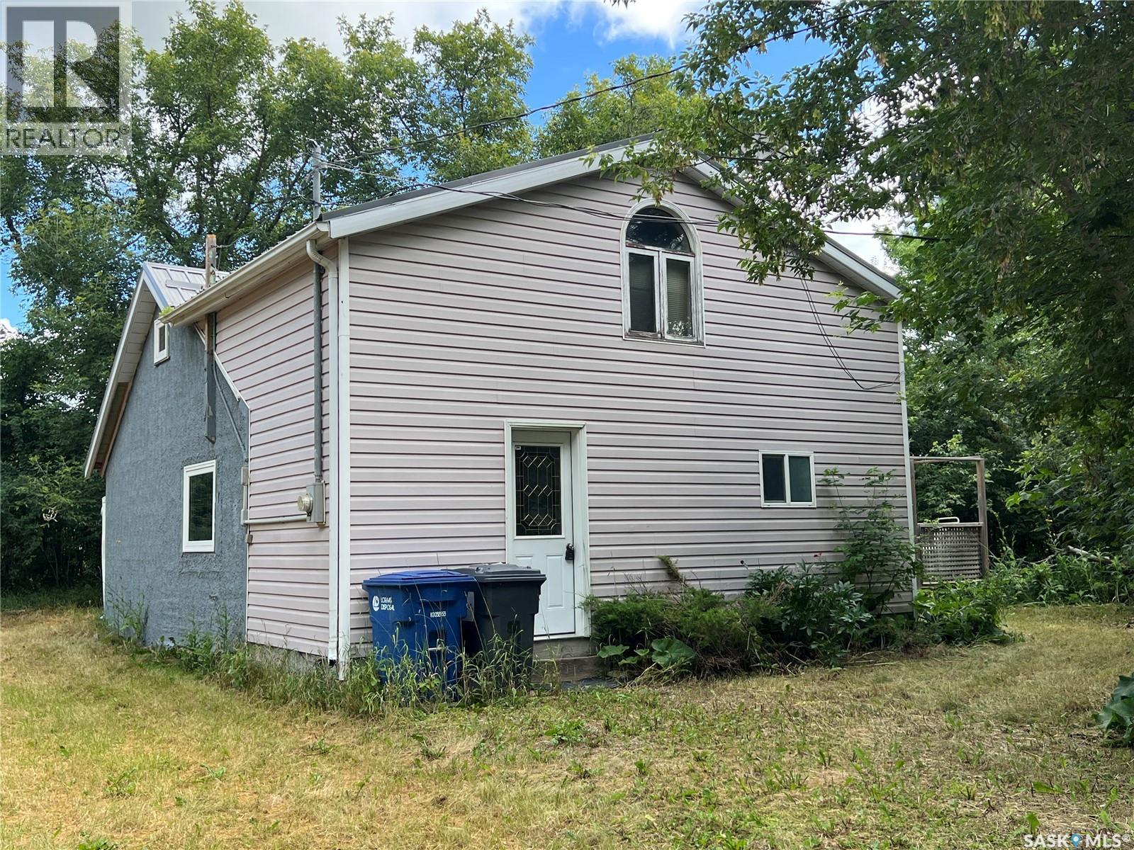 506 Gonczy Avenue, Esterhazy, Saskatchewan  S0A 0X0 - Photo 2 - SK045957