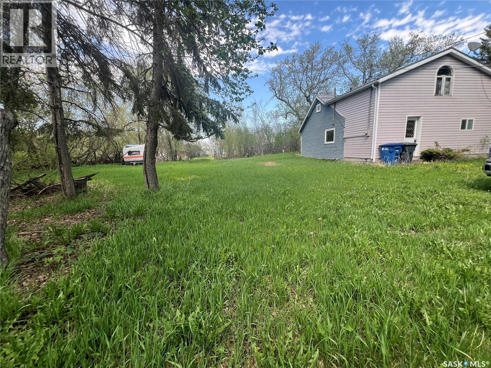 506 Gonczy Avenue, Esterhazy, Saskatchewan  S0A 0X0 - Photo 3 - SK045957