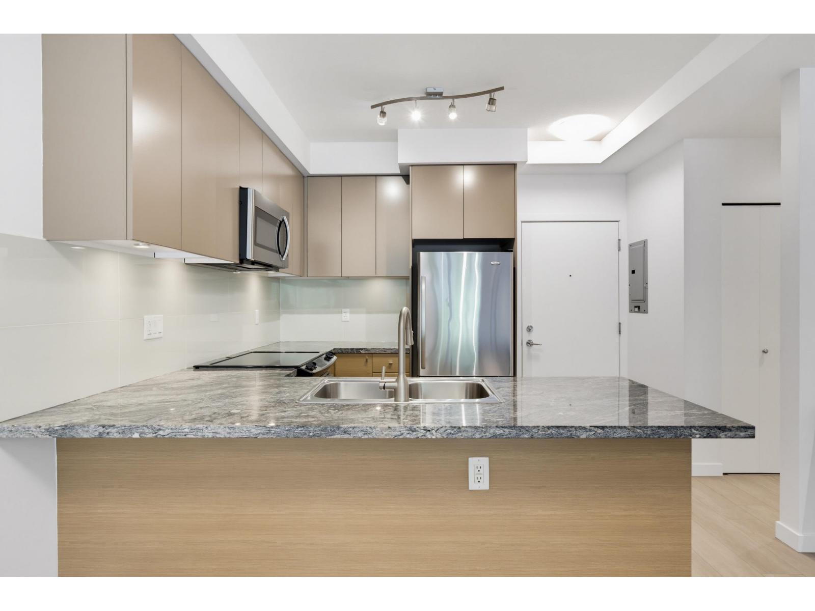210 6420 194 Street, Surrey, British Columbia  V4N 6J7 - Photo 14 - R3156762