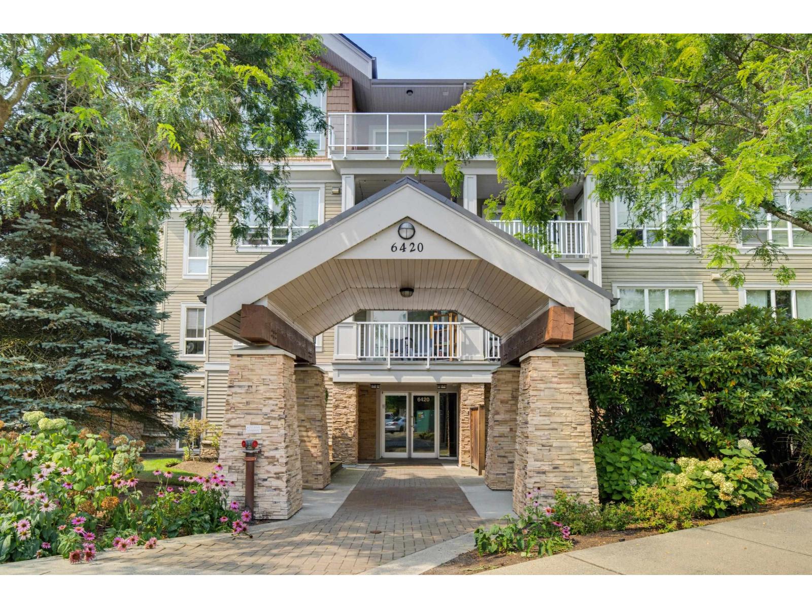 210 6420 194 Street, Surrey, British Columbia  V4N 6J7 - Photo 2 - R3156762