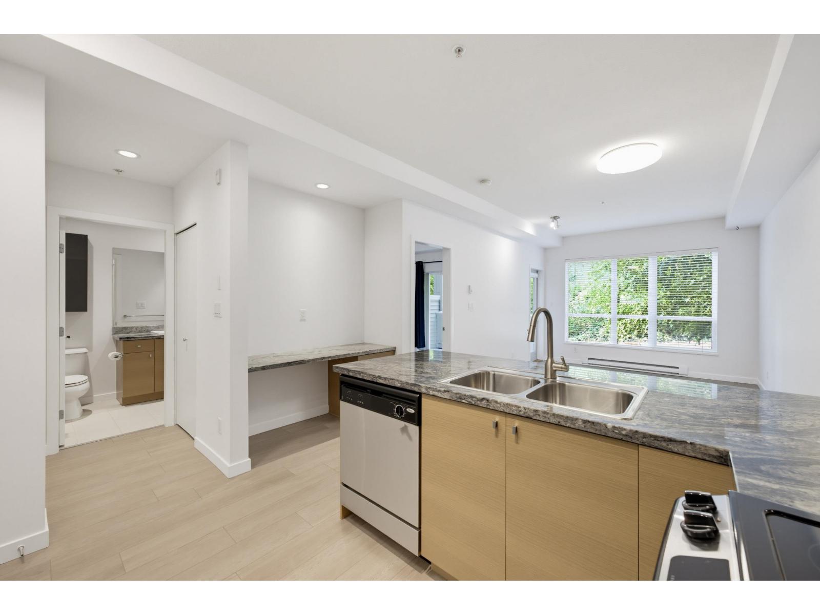 210 6420 194 Street, Surrey, British Columbia  V4N 6J7 - Photo 17 - R3156762