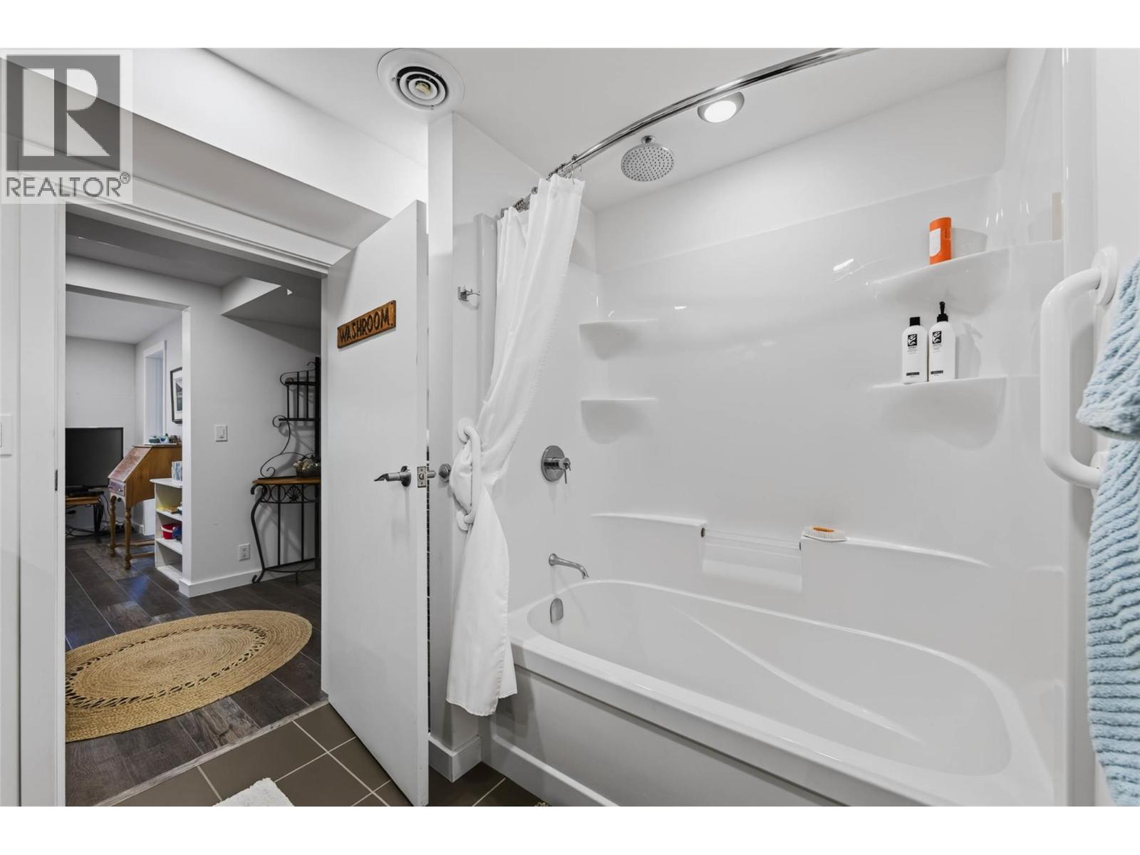 605 Delbruck Street, Nelson, British Columbia  V1L 5L8 - Photo 27 - 10398004