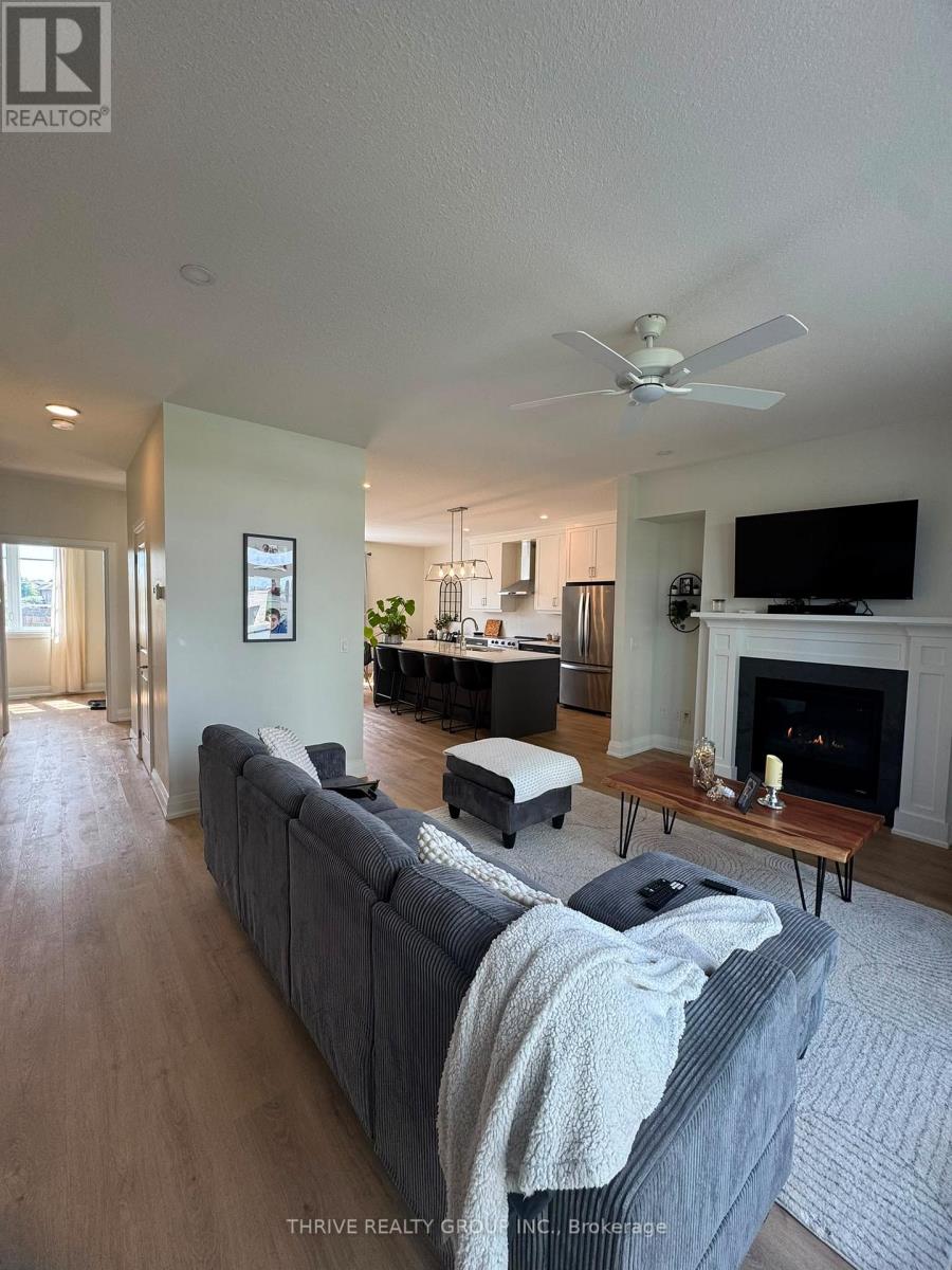 2305 Callingham Drive N, London North, Ontario  N6G 0X2 - Photo 3 - X13684948