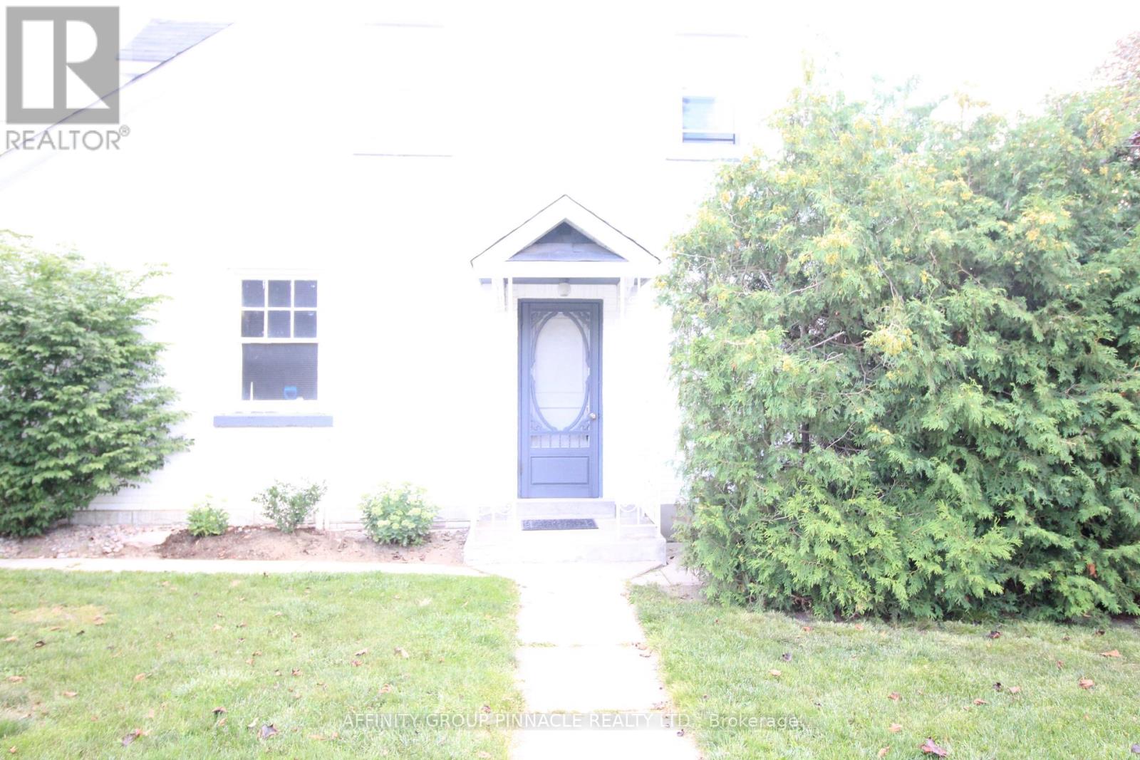 31 FRANCIS STREET