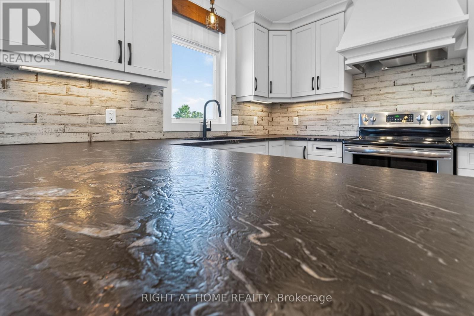 90 Shaw Valley Drive, St. Thomas, Ontario  N5R 0C8 - Photo 21 - X13688914