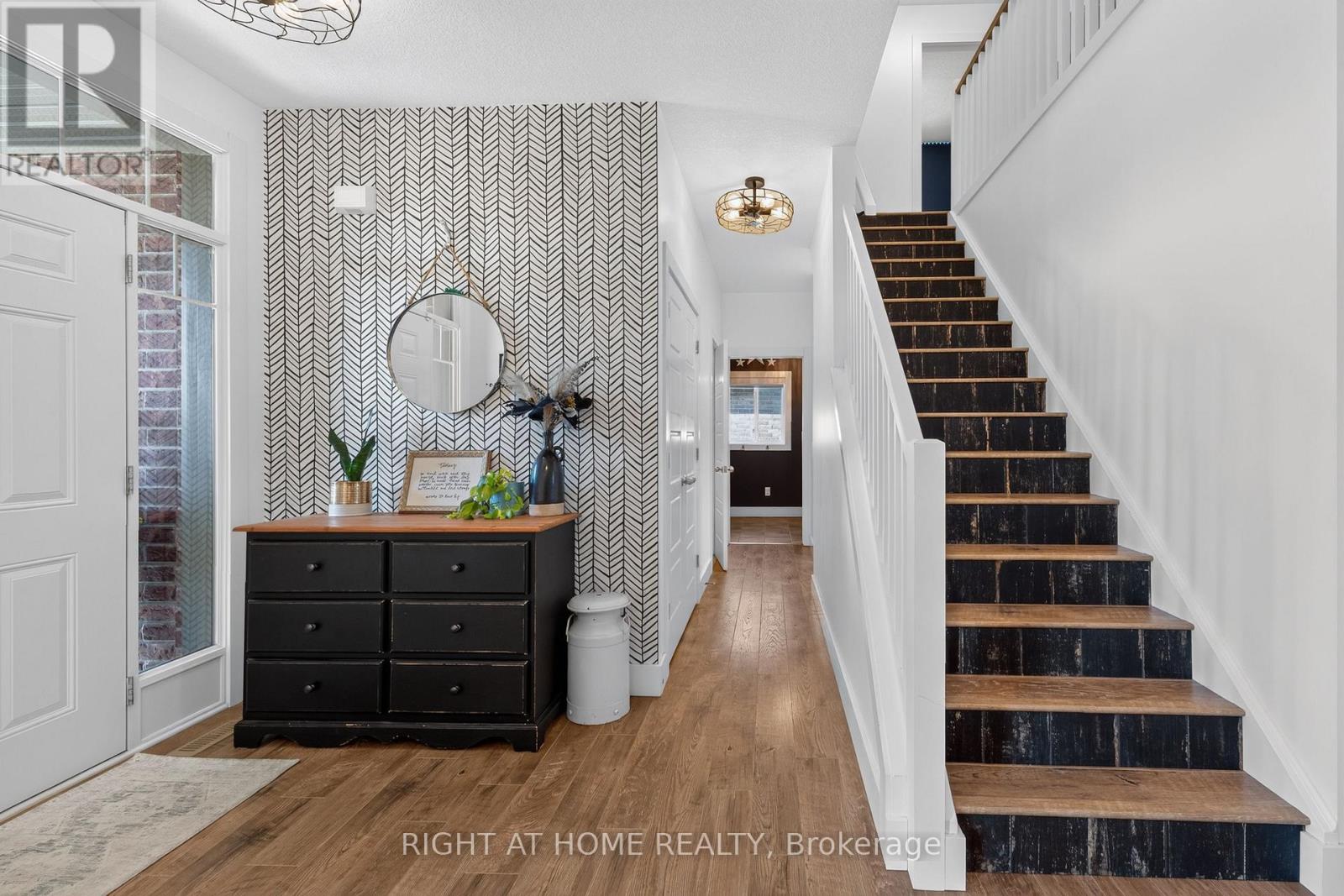 90 Shaw Valley Drive, St. Thomas, Ontario  N5R 0C8 - Photo 8 - X13688914