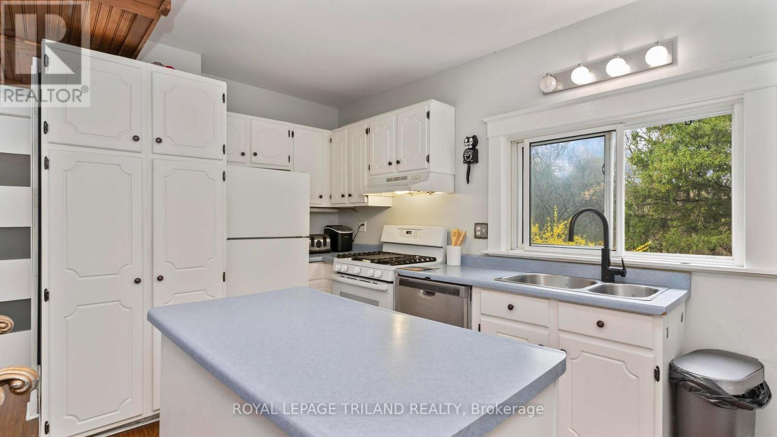 41 Gunn Street, London North, Ontario  N6G 1C6 - Photo 8 - X13688920