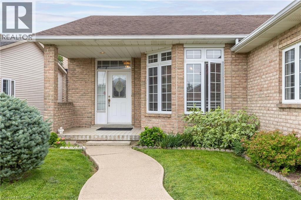 8034 Pinellas Park Drive, Niagara Falls, Ontario  L2H 3B2 - Photo 2 - 40846200
