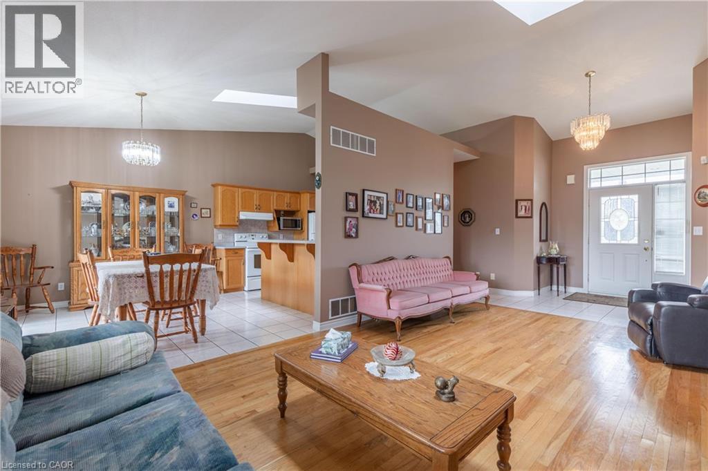8034 Pinellas Park Drive, Niagara Falls, Ontario  L2H 3B2 - Photo 9 - 40846200