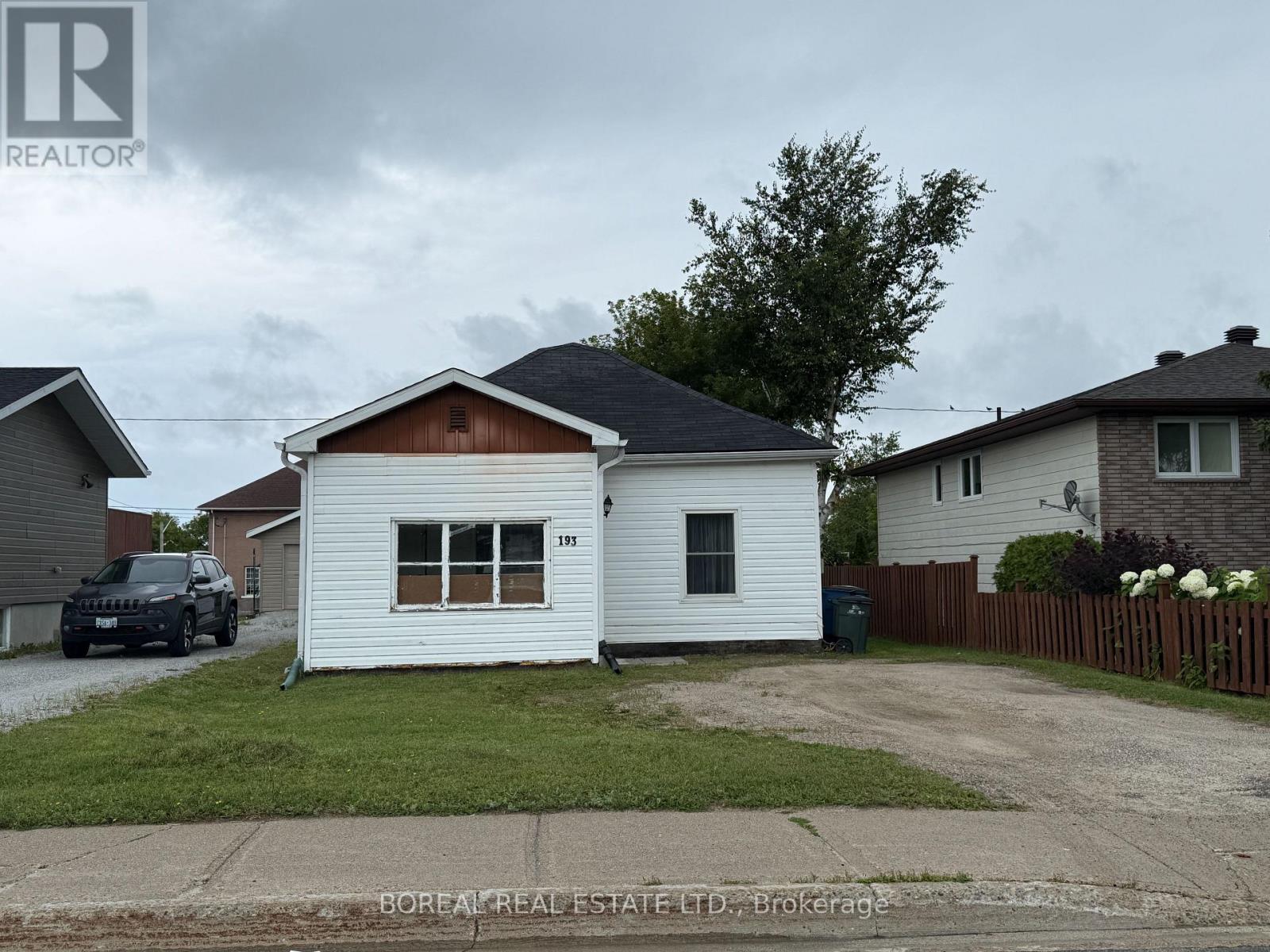 193 TWELFTH AVENUE, Cochrane, Ontario