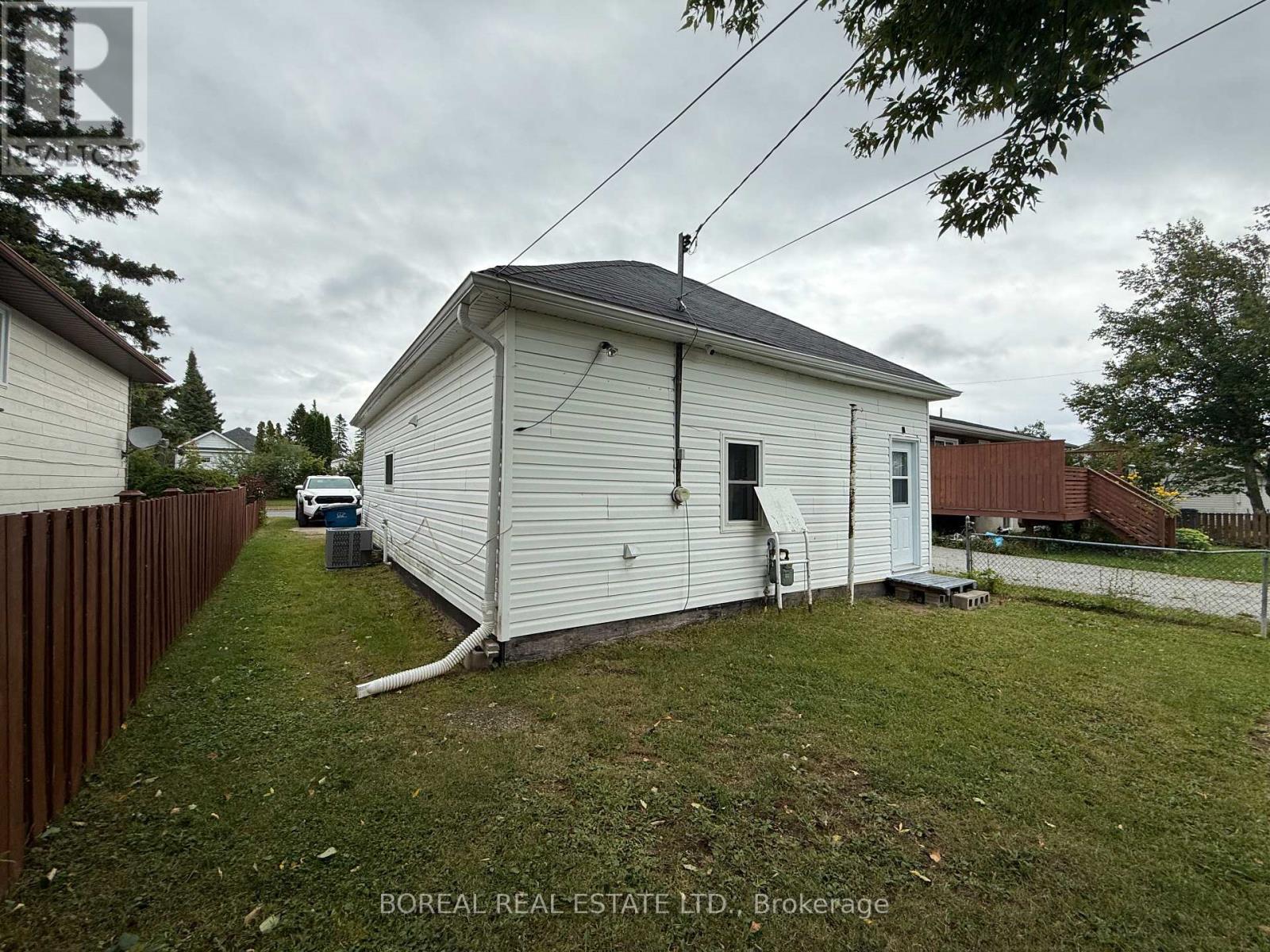 193 Twelfth Avenue, Cochrane, Ontario  P0L 1C0 - Photo 5 - T13688882