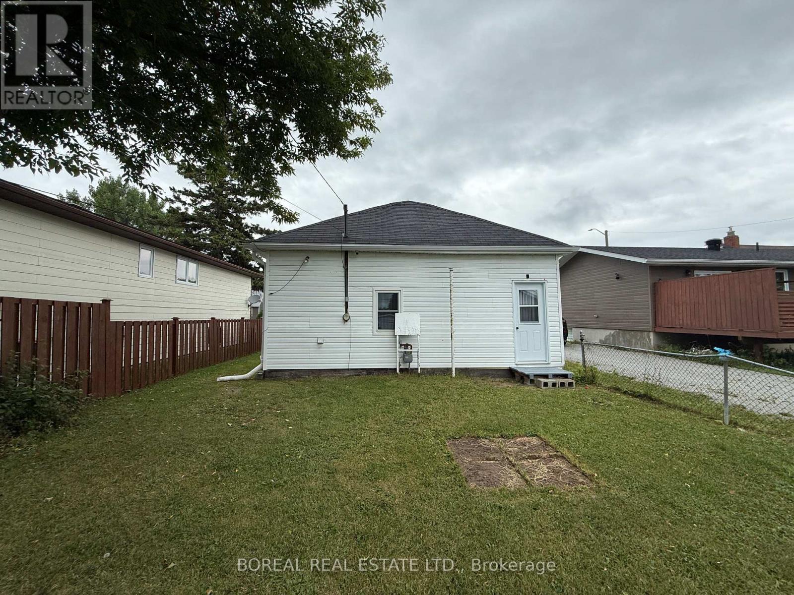 193 Twelfth Avenue, Cochrane, Ontario  P0L 1C0 - Photo 6 - T13688882