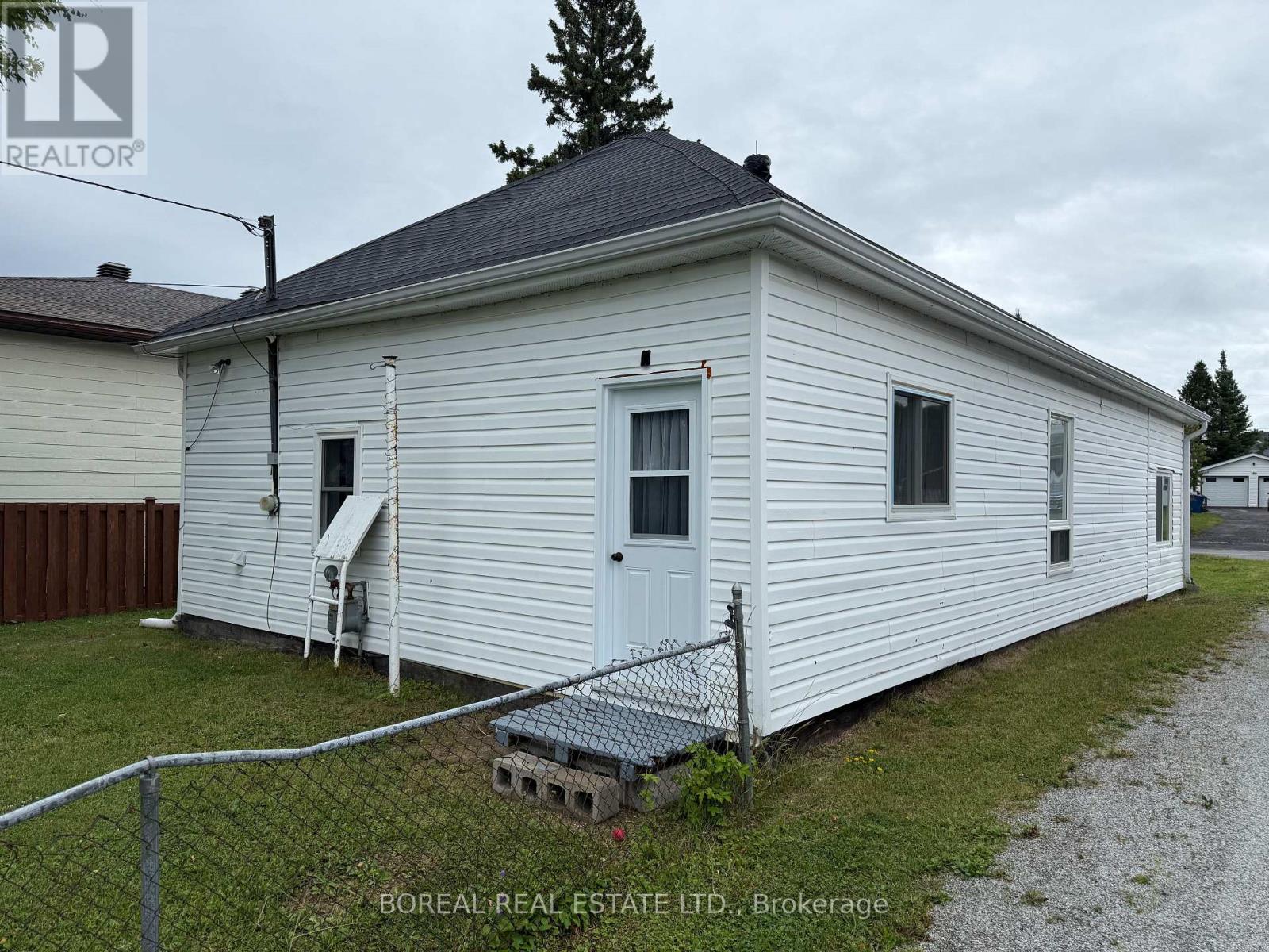 193 Twelfth Avenue, Cochrane, Ontario  P0L 1C0 - Photo 7 - T13688882