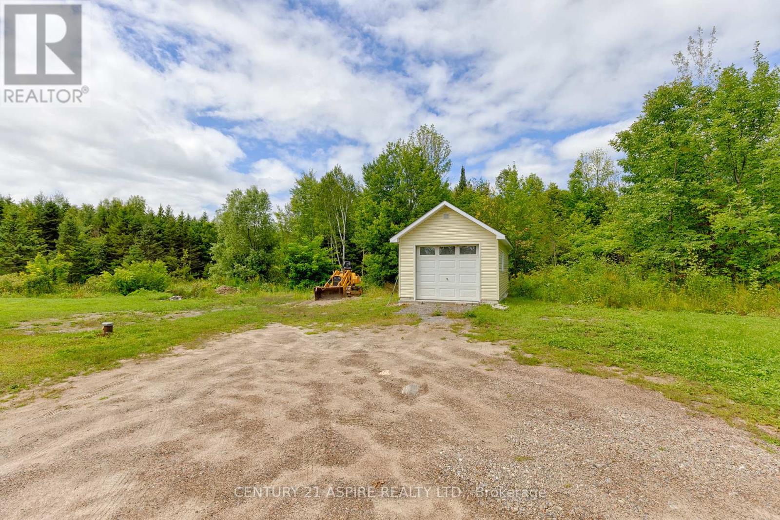1549 Zion Line, Whitewater Region, Ontario K0J 1C0 - Photo 3 - X13688780