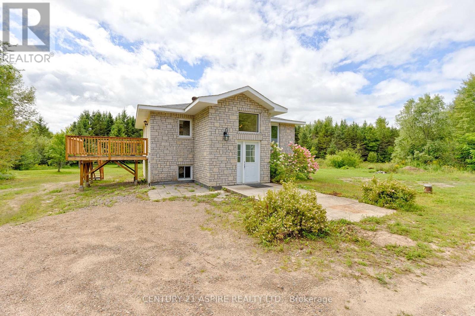 1549 Zion Line, Whitewater Region, Ontario K0J 1C0 - Photo 4 - X13688780