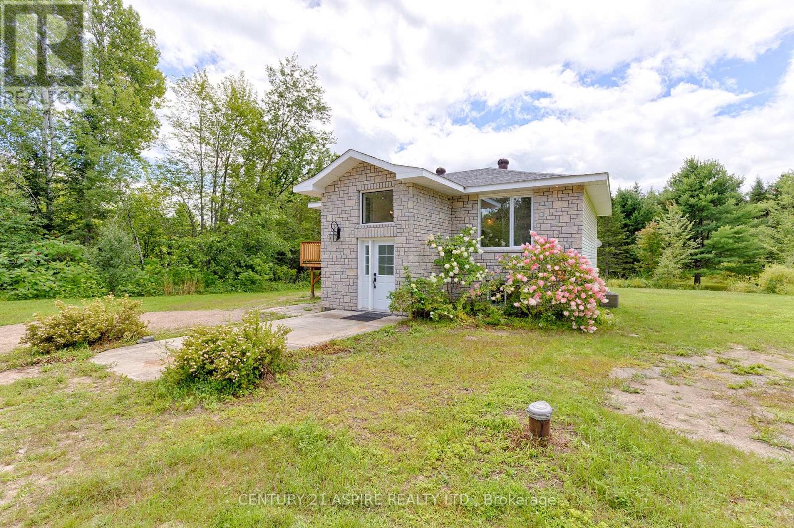 1549 Zion Line, Whitewater Region, Ontario K0J 1C0 - Photo 5 - X13688780