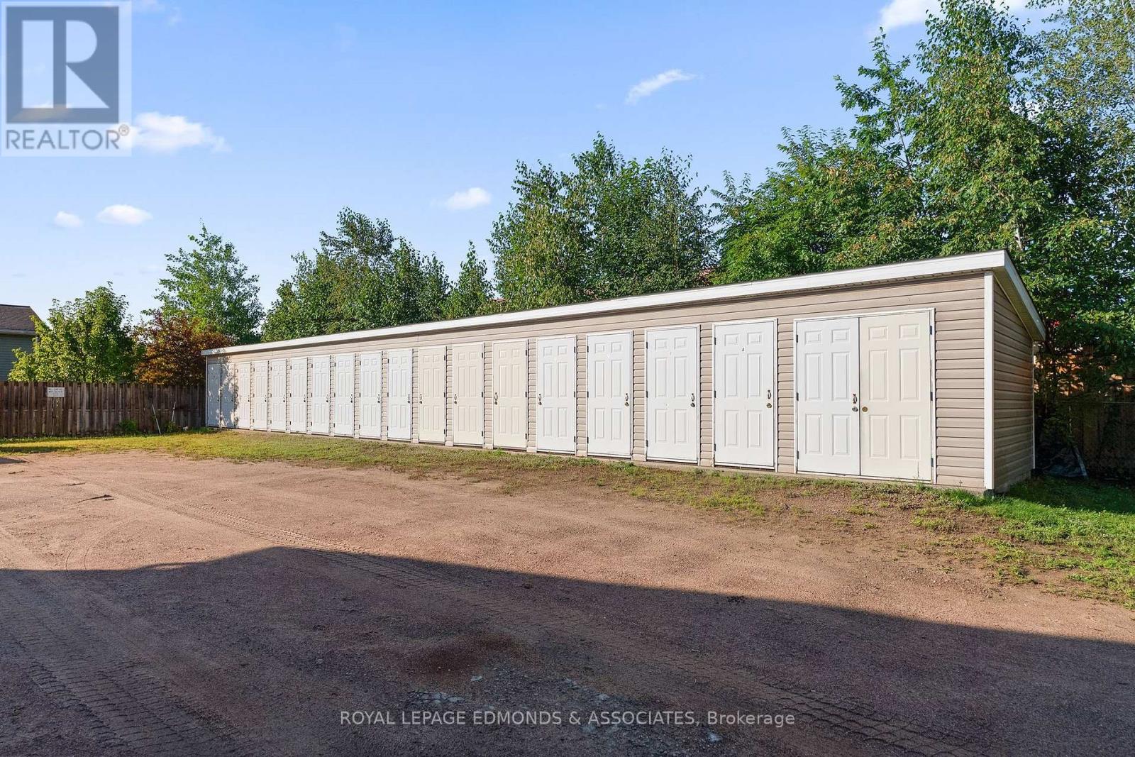 5 Renfrew Street, Petawawa, Ontario K8H 0B6 - Photo 17 - X13688928