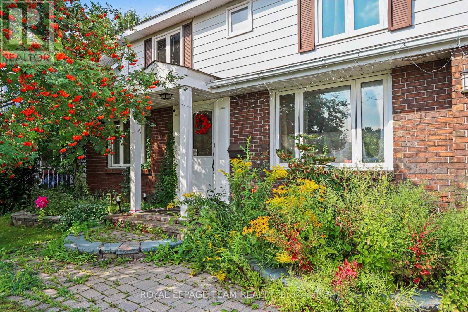 638 Laverendrye Drive, Ottawa, Ontario  K1J 7C4 - Photo 4 - X13688738