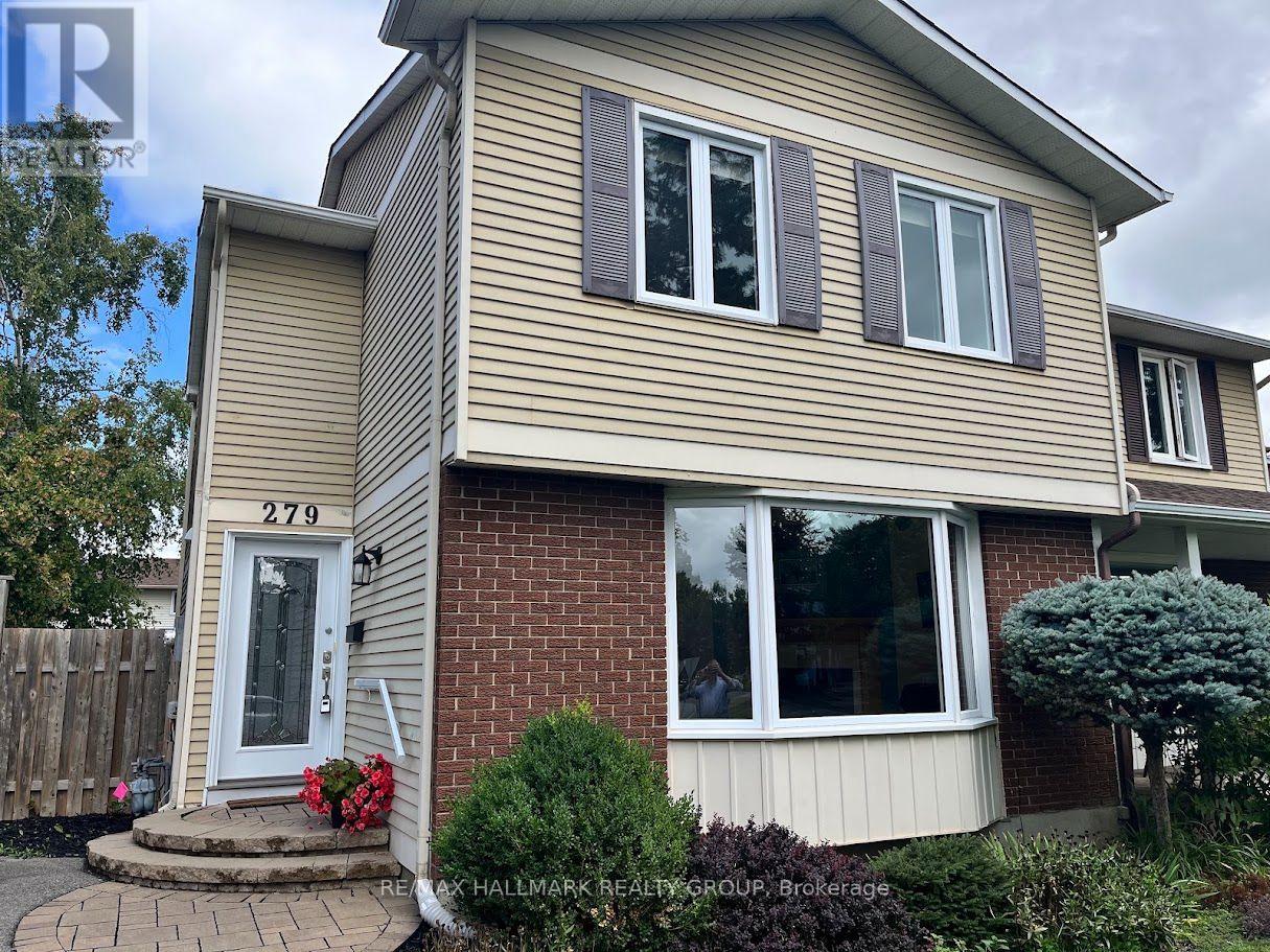 279 Pintail Terrace, Ottawa, Ontario  K1E 1Z9 - Photo 2 - X13688986