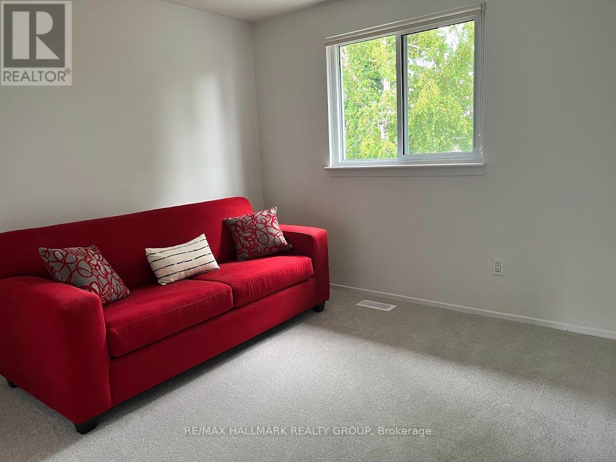 279 Pintail Terrace, Ottawa, Ontario  K1E 1Z9 - Photo 8 - X13688986