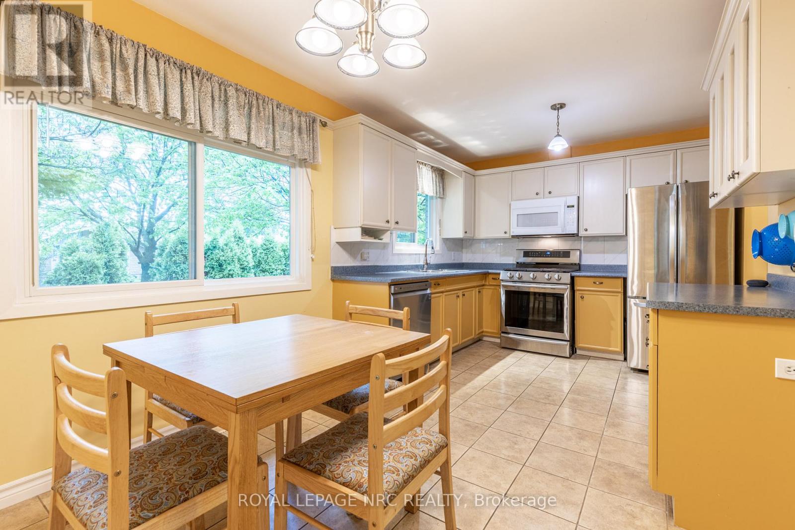 542 Lake Street, St. Catharines, Ontario  L2N 4H8 - Photo 8 - X13688906