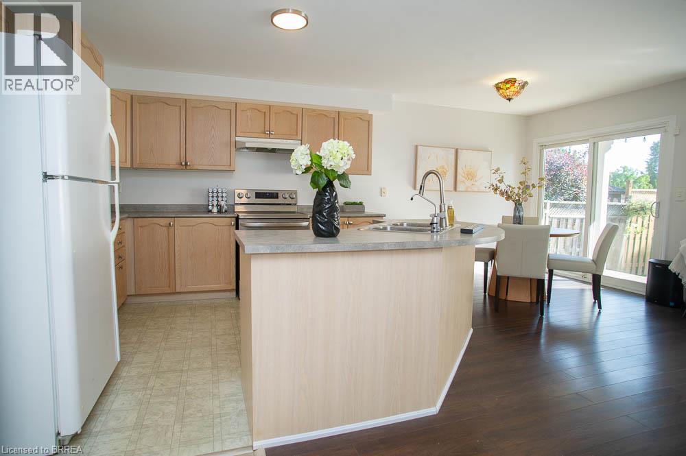 48 Lovell Crescent, Brantford, Ontario  N3T 6P3 - Photo 12 - 40856676