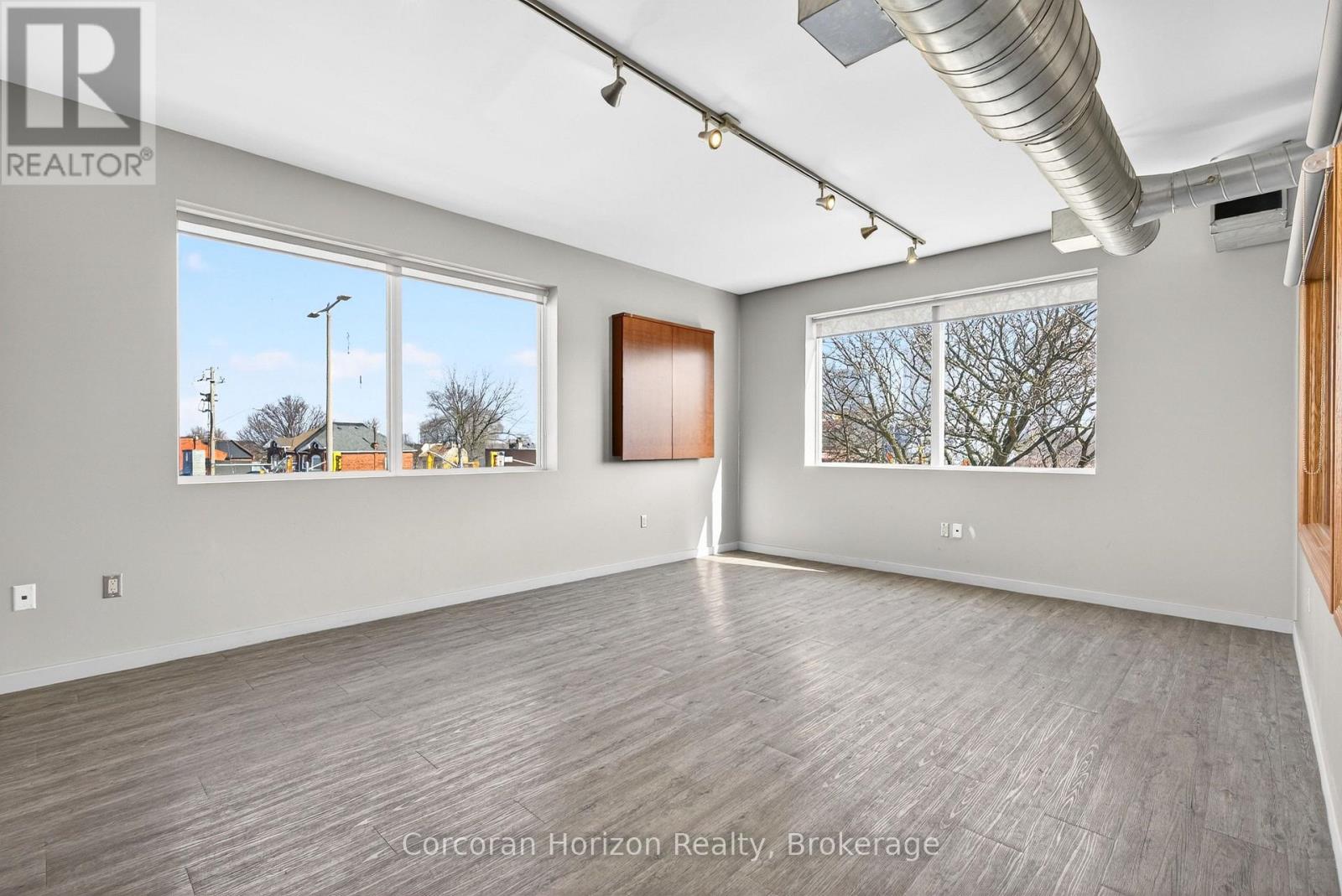 Upper Floor Units - 435 York Boulevard, Hamilton, Ontario  L8R 3K3 - Photo 22 - X13688904