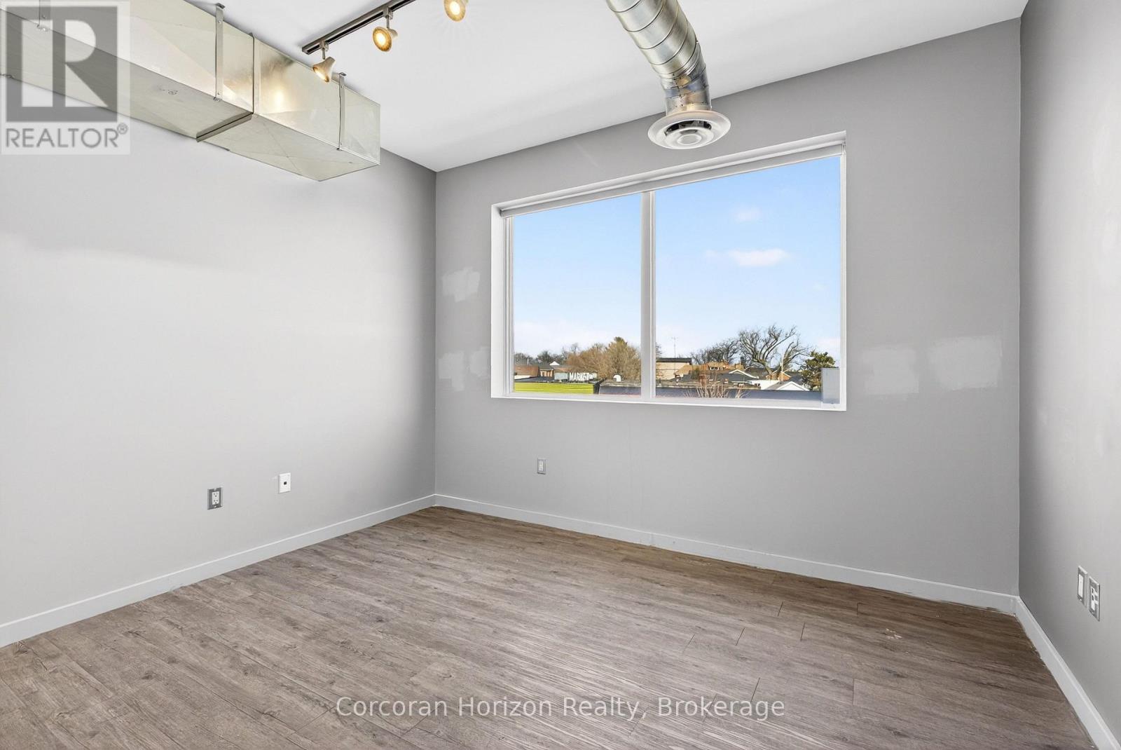 Upper Floor Units - 435 York Boulevard, Hamilton, Ontario  L8R 3K3 - Photo 25 - X13688904