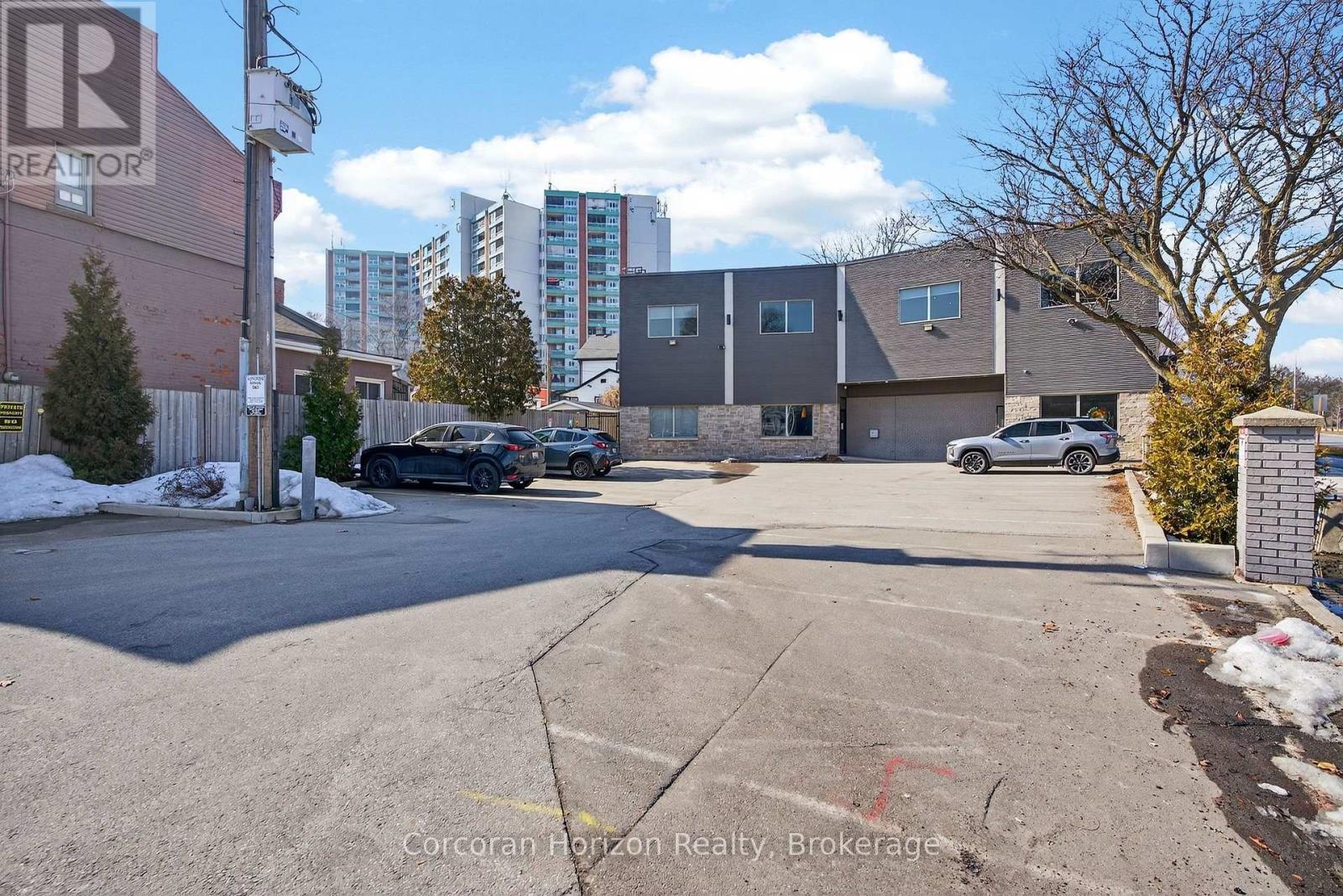 Upper Floor Units - 435 York Boulevard, Hamilton, Ontario  L8R 3K3 - Photo 33 - X13688904