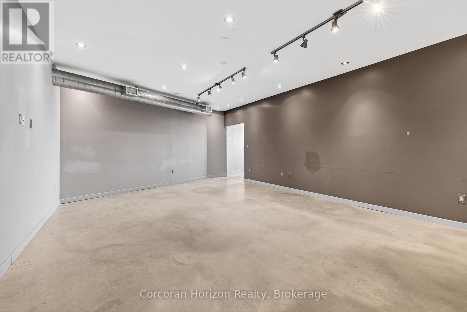 Upper Floor Units - 435 York Boulevard, Hamilton, Ontario  L8R 3K3 - Photo 9 - X13688904