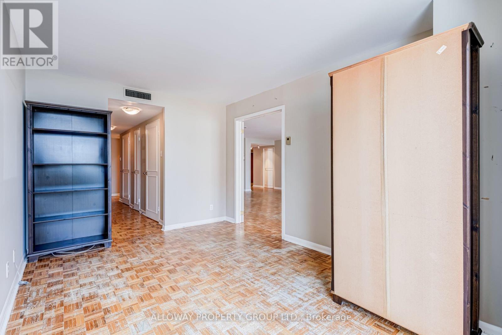 1305 - 1166 Bay Street, Toronto, Ontario  M5S 2X8 - Photo 13 - C13688776