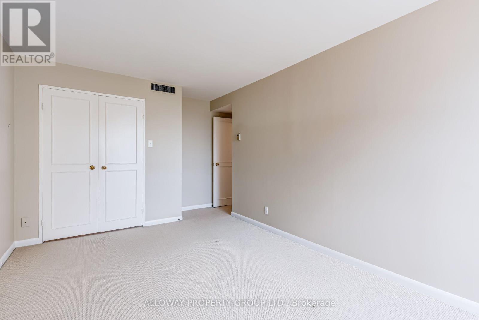 1305 - 1166 Bay Street, Toronto, Ontario  M5S 2X8 - Photo 24 - C13688776