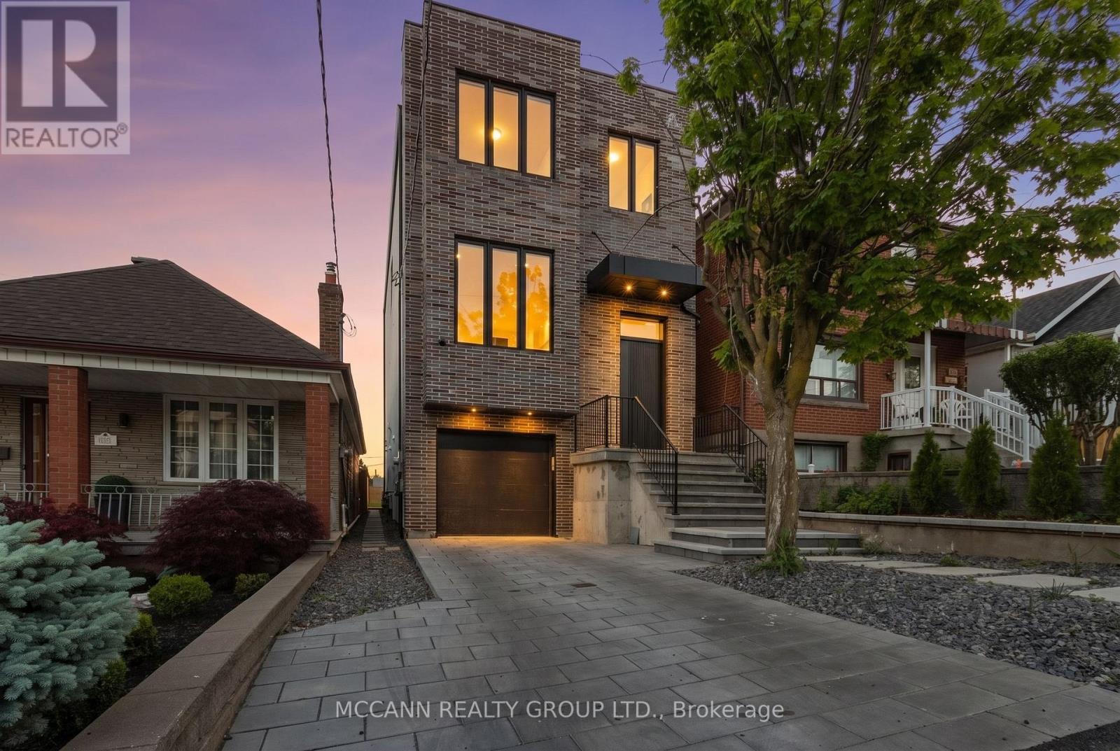 <div class="slider-price">$2,249,000</div><p>526 Westmount Avenue, Toronto, Ontario</p>